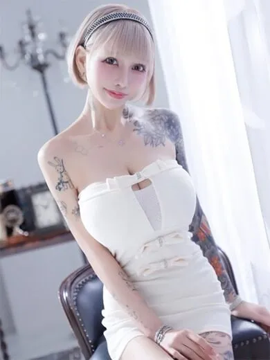 Bella 02